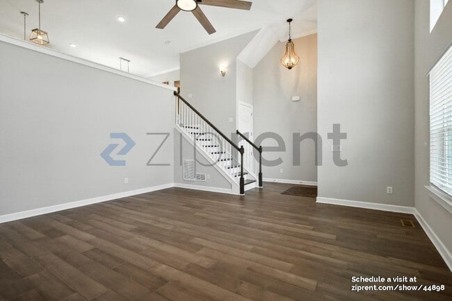 Photo - 288 Blackpool Drive