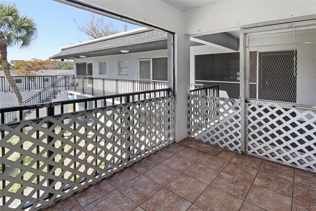 Photo - 133 SE 4th Ave Unidad 10