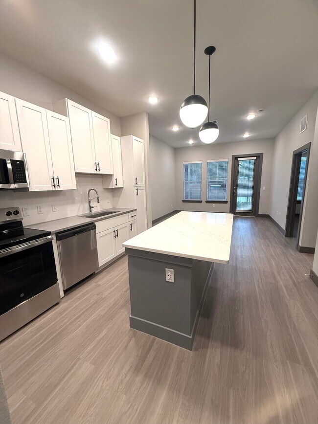 Photo - 400 W 5th St Unit 3110