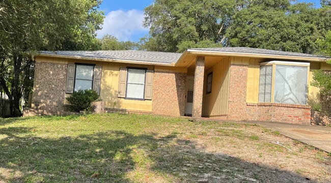 Building Photo - 904 Juniper Ave Rental