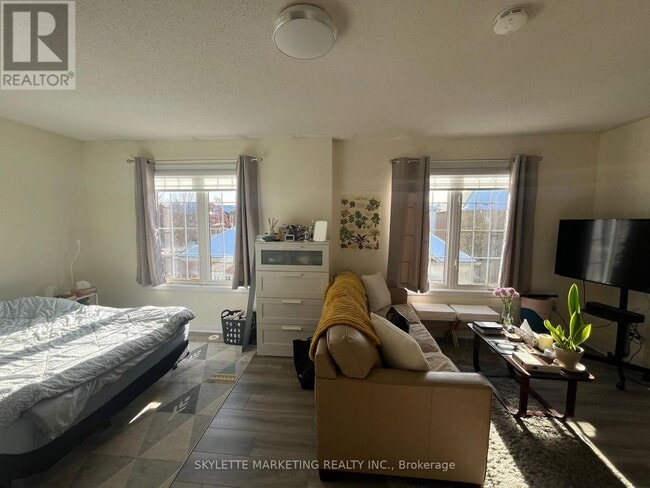 Photo - 25 Rocking Horse St