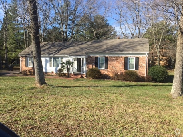 Building Photo - 10540 Ashburn Rd Rental