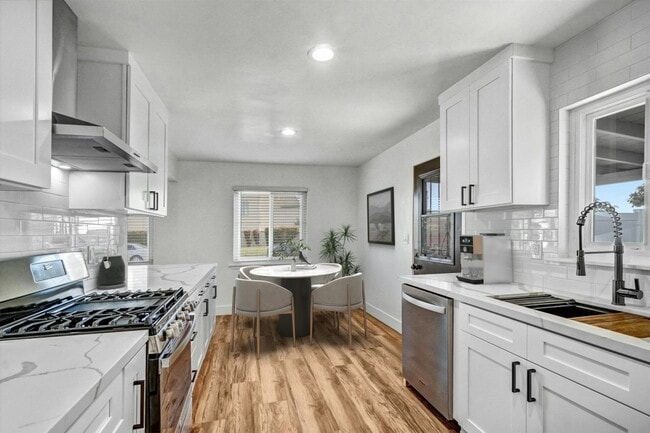 Building Photo - 8072 La Palma Dr