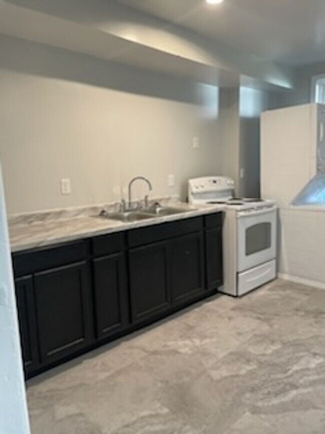 Photo - Charming & Updated 3-Bedroom Duplex with M...