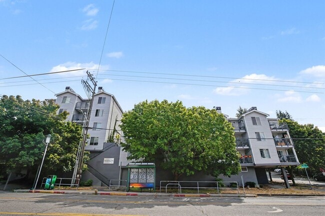 Photo - Charming Ground-Floor Condo in the Heart of Greenwood! $1,900 only!! August move in!