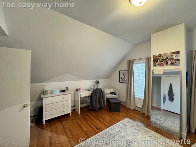 Photo - 25 4th St Unit 1