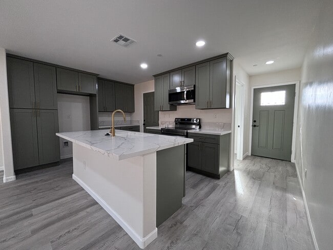 Photo - 206 Hughes Ave