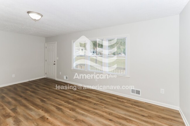 Photo - 1570 Engle Dr