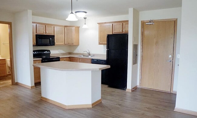 5_aspen-ridge-apartments-featured-kitchen-1200x720