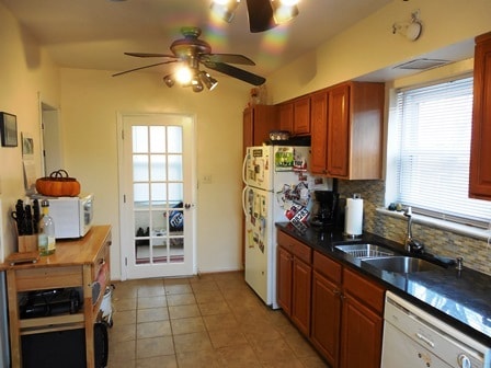 Photo - 1334 Hamlin St NE