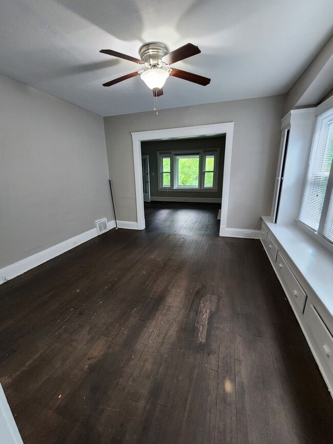 Photo - Spacious 2 Bedroom Available Unidad 2nd Floor