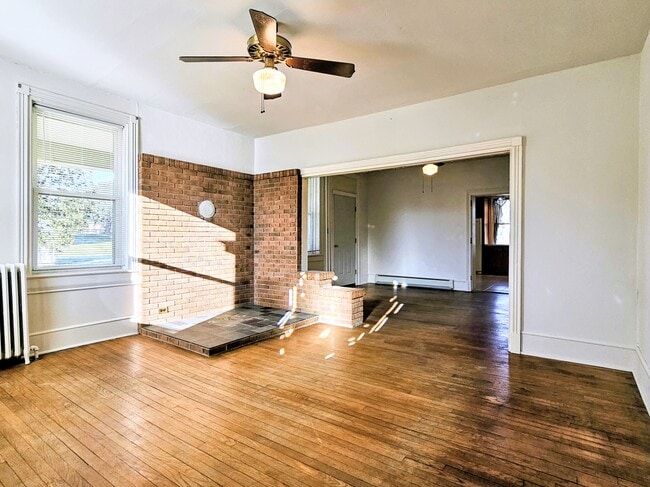 Photo - 461 W Main Ave