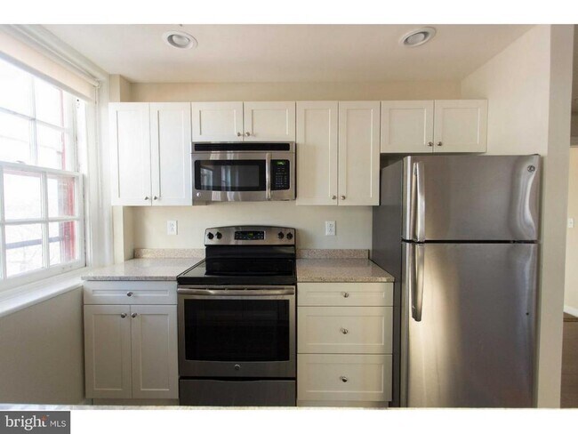 Photo - 532 Spruce St Unidad 10