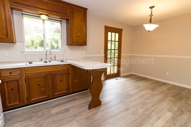 Photo - 7205 Sterling Rd