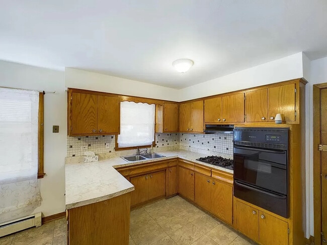 Photo - 5948 W 79th St Unidad 2