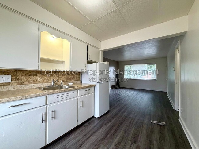 Building Photo - 1205 Ottillia St SE Unit D
