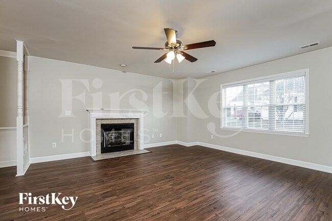 Photo - 220 Sugarcane Ln