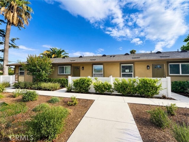 Building Photo - 1198 S San Antonio Ave Unit 22
