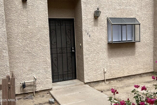 Building Photo - 6550 N 47th Ave Rental