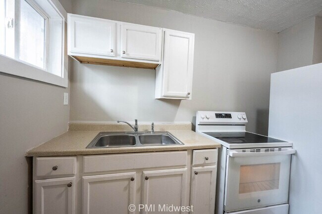 Photo - 2932 N Dearborn St Unidad B