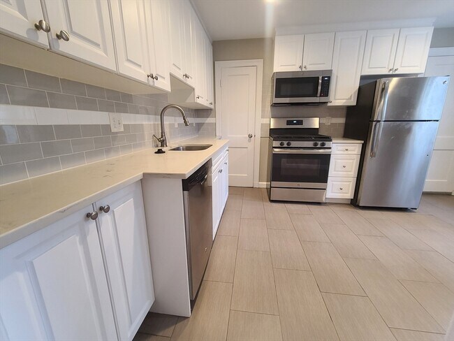 Photo - 165 Everett St Unidad 2