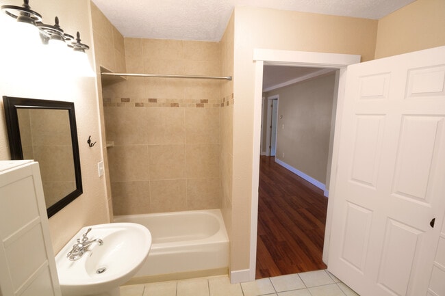 Armario de entrada - 300 E 400 S Unidad Apt. #2