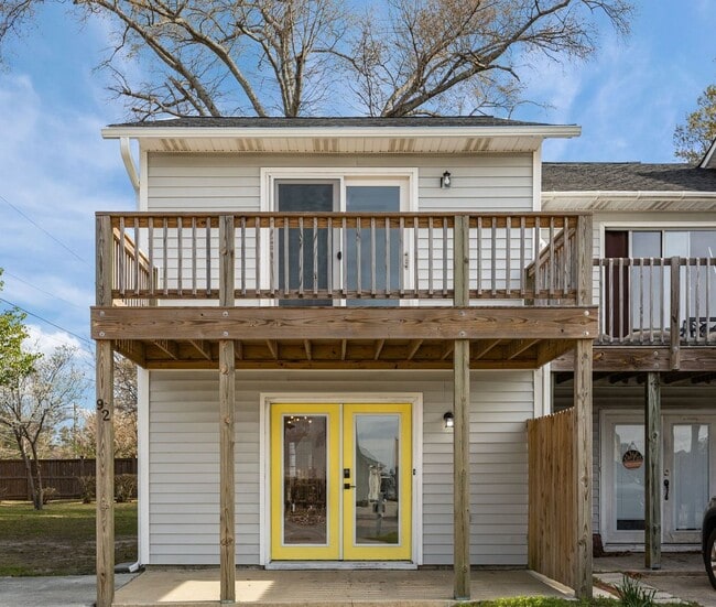 Building Photo - Welcome to New River Homes!