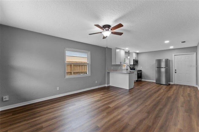 Photo - 2441 S Mills Ave