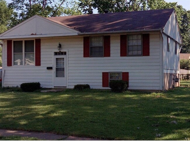 Building Photo - 576 FairHome
