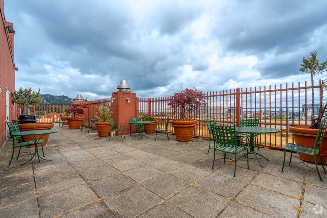 Rooftop Lounge
