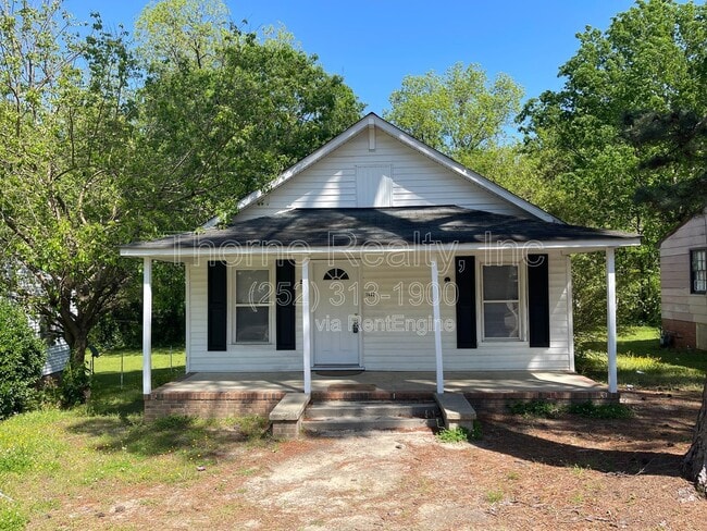 Building Photo - 1409 Dogwood Ave