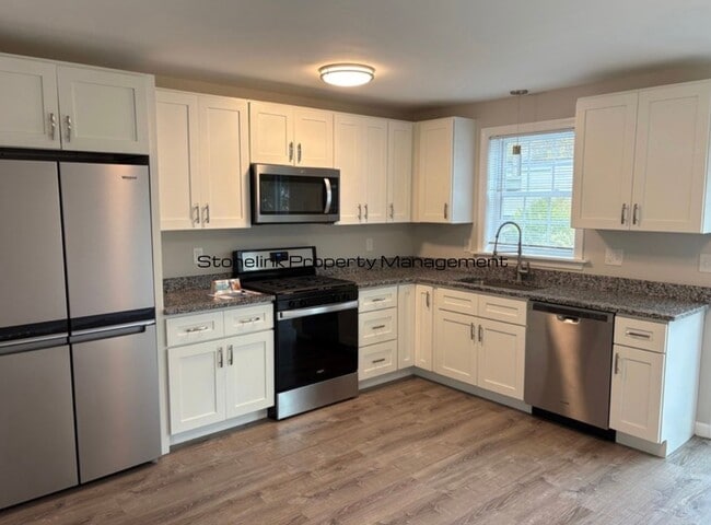 Building Photo - 20 Klondike St Unit 22 Klondike Street  22