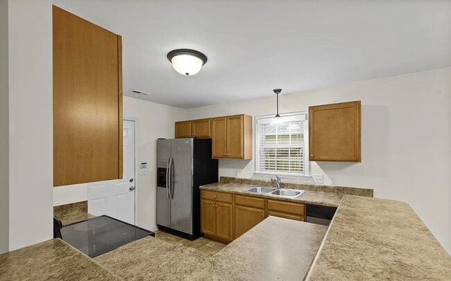 Photo - 1003 W.T. Whitehead Dr