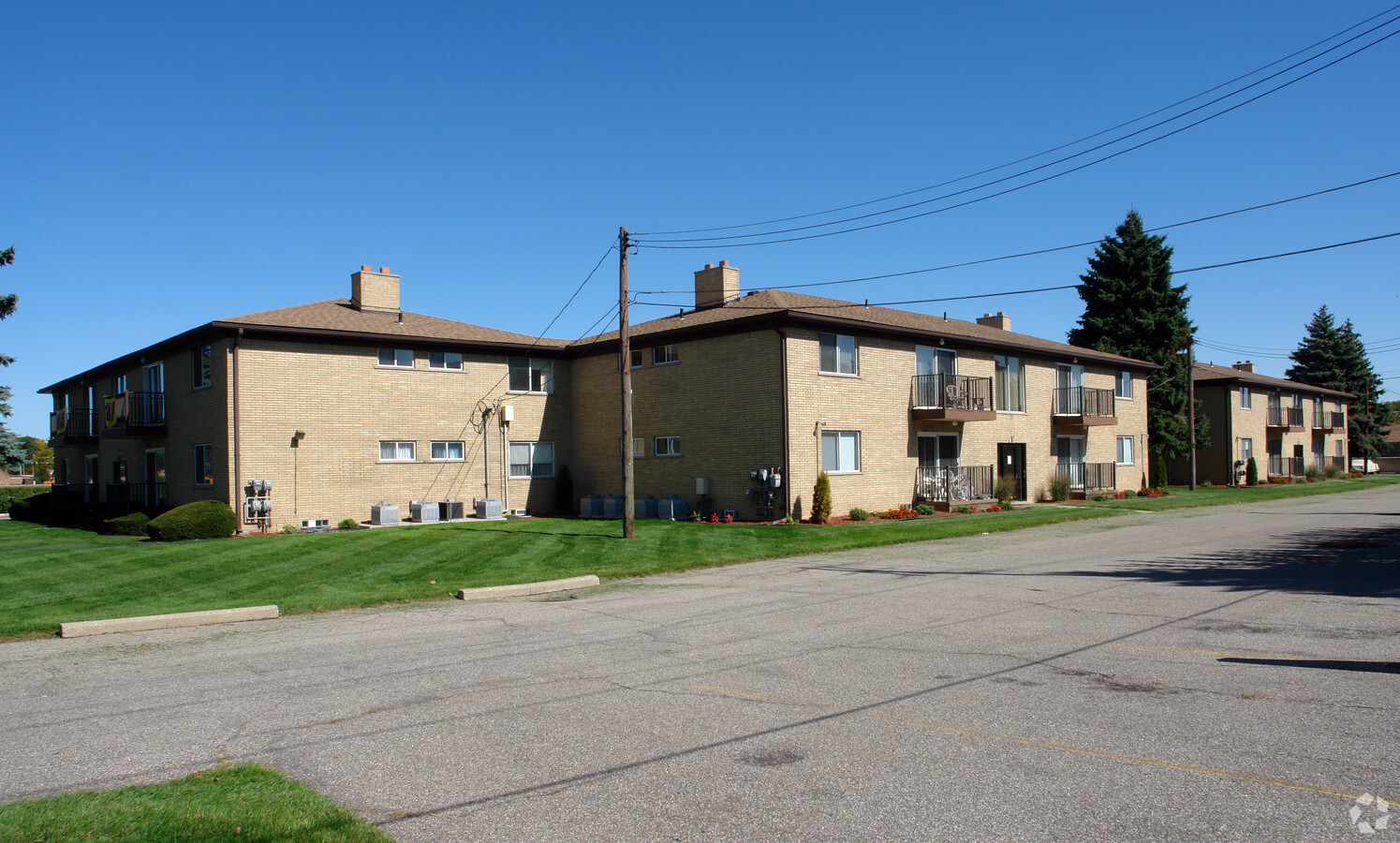 Royal Hill - Royal Hill Apartments