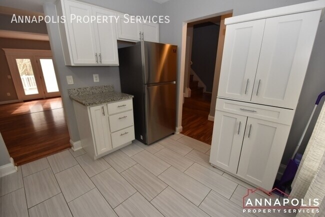 Photo - 451 Knottwood Ct