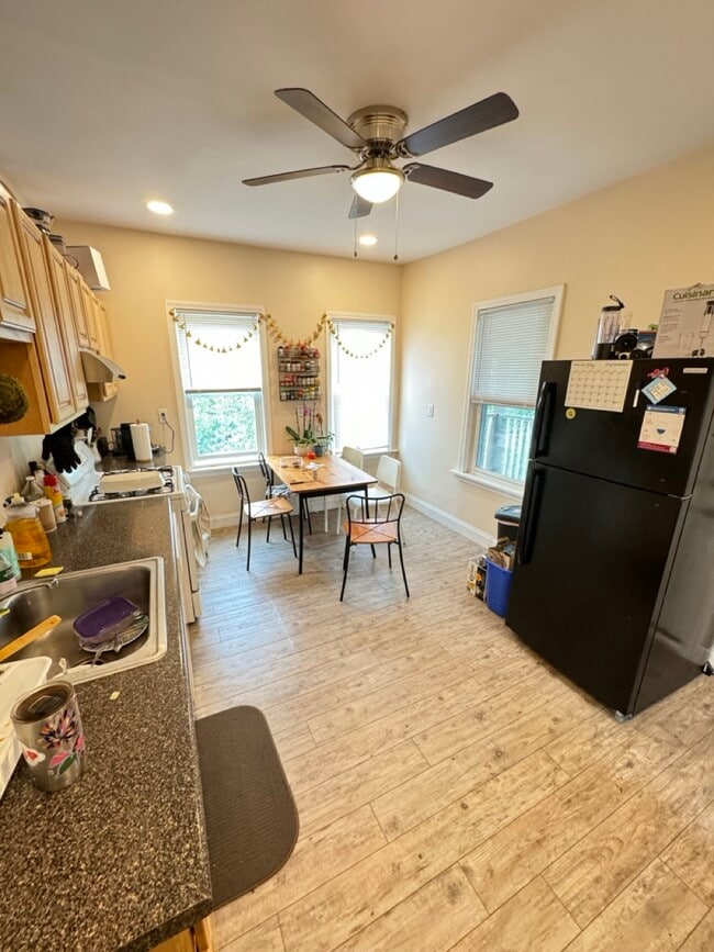 Photo - 175 River St Unit 3