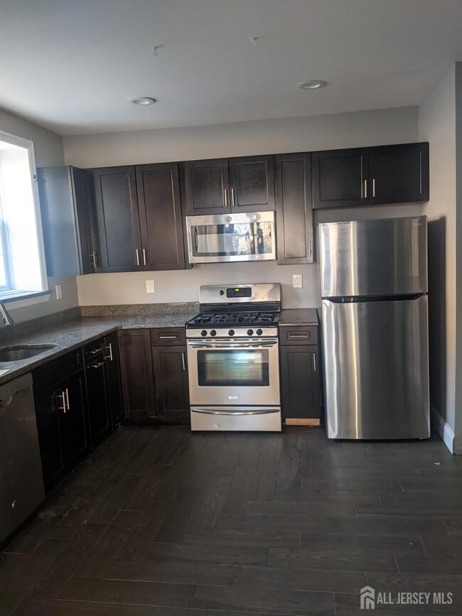 Photo - 300 Cedar St Unit 2