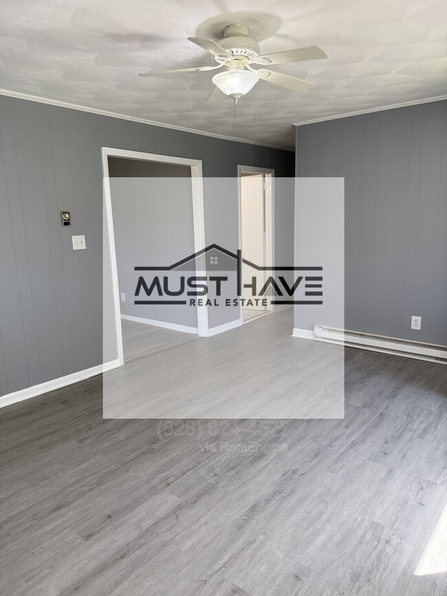 Photo - 2420 Claremont Rd