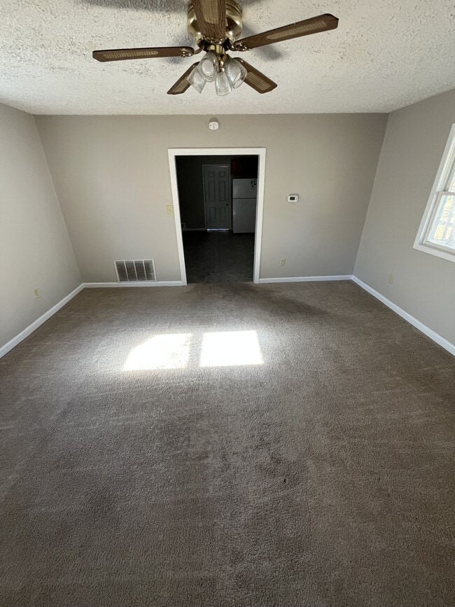 Photo - 2031 Poplar St