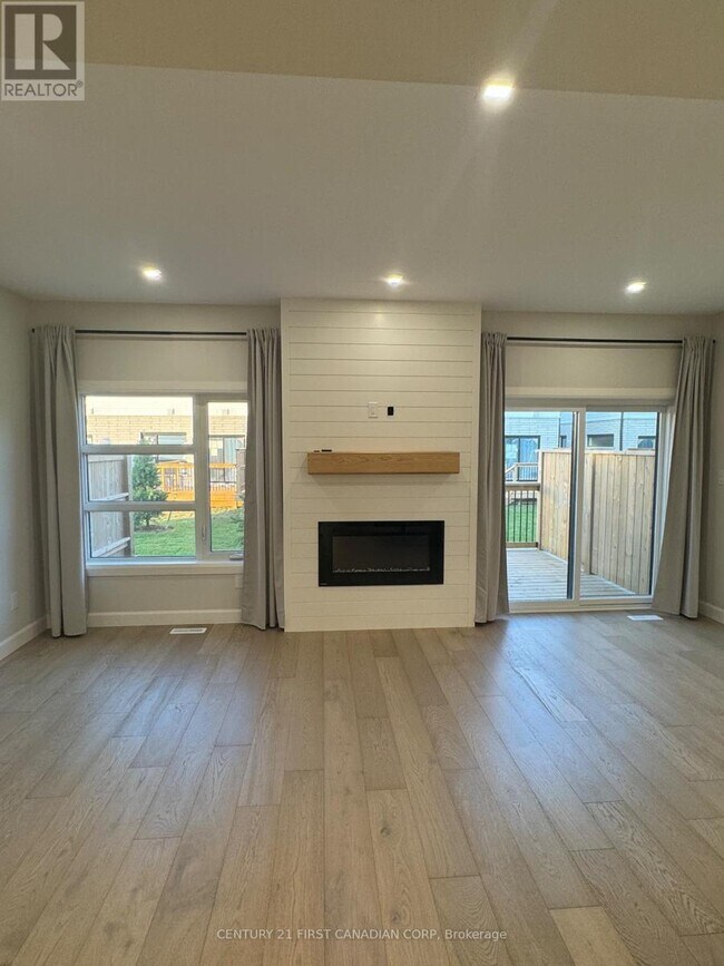 Photo - 2358 Fair Oaks Blvd