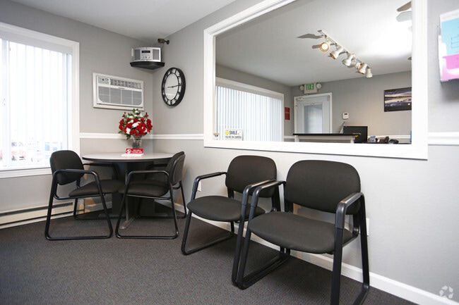 Leasing Office