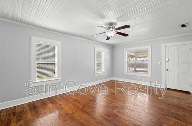 Photo - 1803 Douglas Ave