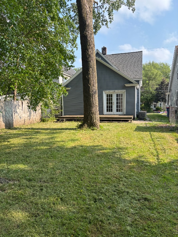Photo - 111 Sweet St NE