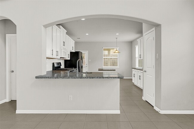 Photo - 5914 Prince Pl Dr