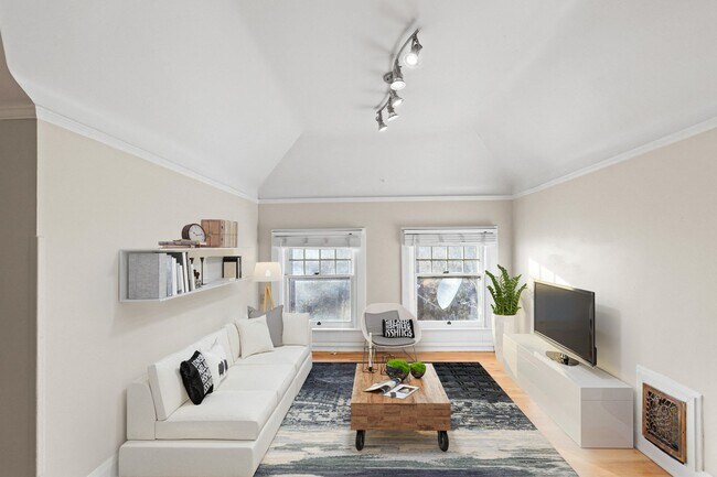 Photo - 1376 N Williams St