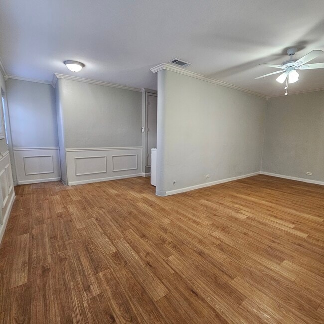 Living Room (Continued) - 10128 Kilarney Dr