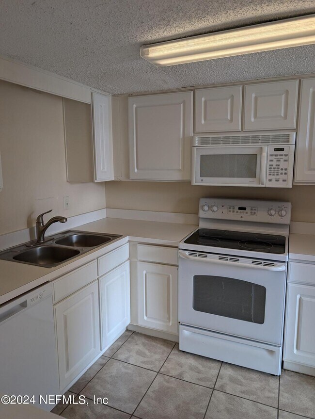 Photo - 3401 Townsend Blvd Unidad 310