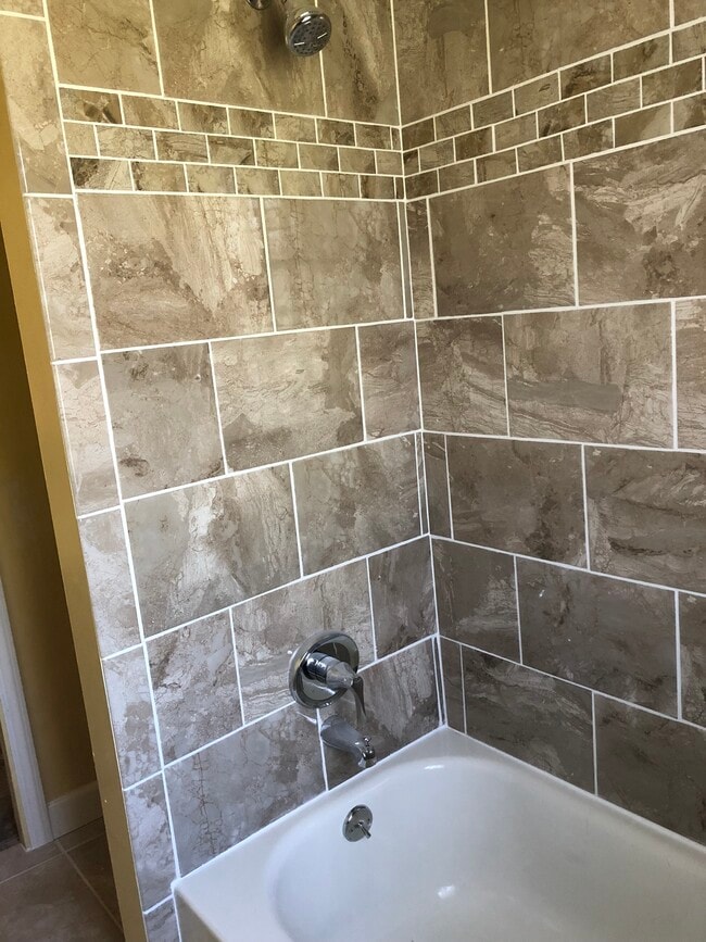 Photo - 235 S 6th St