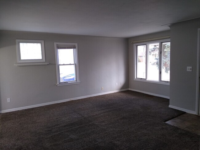 Photo - 108 Monumental St