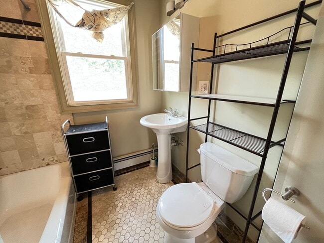 Photo - Mansfield Heights | 317-319 Mansfield St. Unit 319-#3